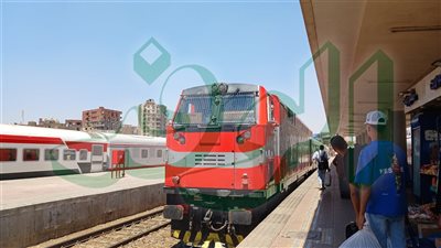 زيادة في الأسعار وتأخير في المواعيد.. استياء بين ركاب قطار 986 بعد انتظار ساعتين