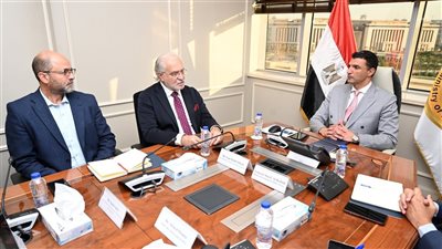 وزير الصناعة يبحث مع رئيس شركة يونيليفر خطط الشركة المستقبلية بالسوق المصري