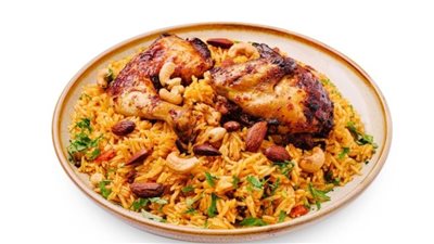 أجنحة الدجاج بصوص الباربكيو في الفرن.. وجبة شهية بطعم المطاعم 