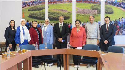 نائب وزير الصحة تطلق اليوم السكاني الجامعي لتعزيز وعي الشباب بالصحة الإنجابية وبناء الأسرة