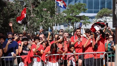 أجواء حماسية في أرلينجتون قبل مواجهة مصر وأستراليا بالمونديال.. فيديو