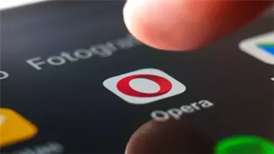 ميزة جديدة من أوبرا توقف هجمات النسخ واللصق من المواقع الإلكترونية الخبيثة