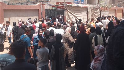 تباين آراء طلاب الشرقية في امتحان الإنجليزية