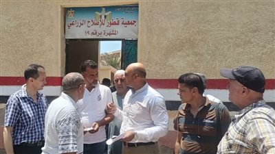 جولات ميدانية مكثفة لمتابعة صرف الأسمدة وحل مشاكل المزارعين بمركز قطور