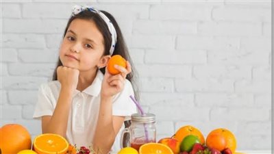 أطعمة تغذي عقل الطفل.. خيارات يومية تعزز التركيز والذاكرة والنمو الذهني