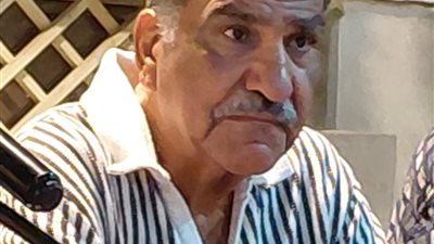 محمد عبلة: عفيفي مطر.. شاعر يمتلك الذائقة البصرية 