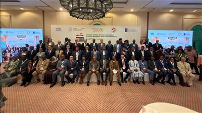 الوطنية للانتخابات تلتقط صورة تذكارية جماعية مع الوفود المشاركة في المنتدى القاري