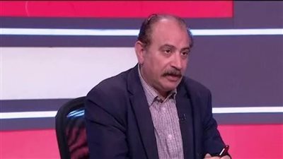 أستاذ علوم سياسية: حرب اقتصادية شاملة قد تؤدي إلى خنق اقتصادي حقيقي لطهران