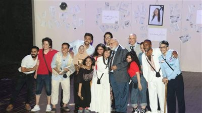 إقبال جماهيري كبير في أول ليالي 