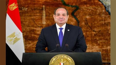 السيسي: إنشاء القيادة الاستراتيجية ليس أمرًا مستحدثًا وهدفة حماية المواطنين من الأزمات 