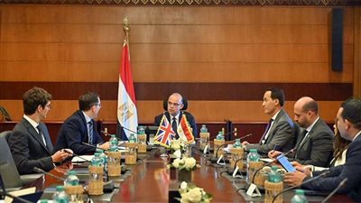 وزير الاستثمار: تعزيز الشراكة الاقتصادية مع المملكة المتحدة ودعم الاستثمارات والتبادل التجاري