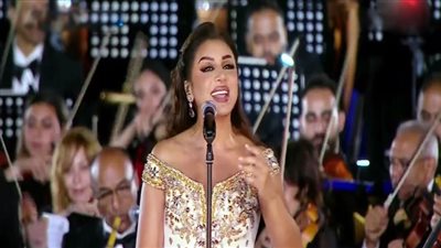 بحضور الرئيس السيسي.. أنغام تشدو بالأغاني الوطنية في افتتاح مقر القيادة الاستراتيجية