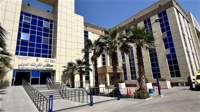 نجاح فريق جراحة الوجه والفكين بالكرنك الدولي في إصلاح كسر بمفصل الفك السفلي لمصاب