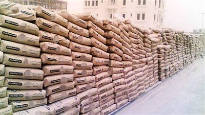 الأسمنت بكام؟.. تعرف على سعر الطن في المصانع والسوق
