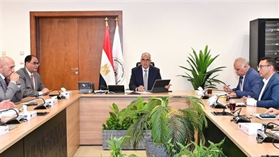 وزير الري يتابع الموقف التنفيذي للمشروع القومي لضبط نهر النيل