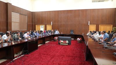 البحر الأحمر تبحث دعم مستثمري المجمع الصناعي وتذليل معوقات المشروعات الصغيرة