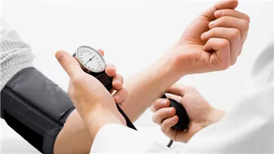 خبراء يكشفون مخاطر ارتفاع ضغط الدم وأبرز مضاعفاته الصحية
