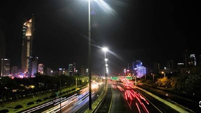 الكويت: عودة التيار الكهربائي إلى المناطق المتأثرة بالانقطاع