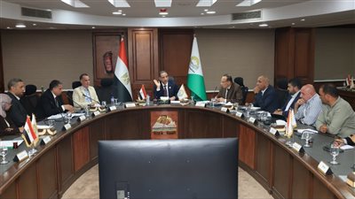 محافظ الجيزة يتابع إجراءات توفيق أوضاع الكيانات التعليمية 