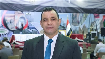 الجالية المصرية بالسعودية تودع المستشار العمالي علي خلف