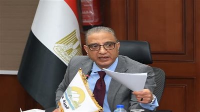 محافظ الجيزة يناقش مطالب وشكاوى نواب الطالبية والعمرانية ويوجه بسرعة الاستجابة وتحسين الخدمات