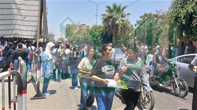 التاريخ يبعث الطمأنينة والفيزياء تثير الشكوى.. تباين آراء طلاب الثانوية العامة في الأقصر