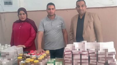 ضبط 204 عبوات بسكويت مجهولة المصدر بأحد محال بيع المواد الغذائية بالبحيرة