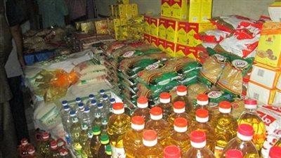 تموين البحيرة يضبط تاجرًا استولى على سلع مدعمة لبيعها في السوق السوداء