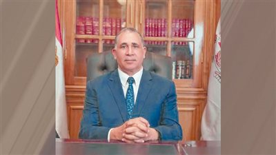 ﻓﺎﺗﻮرة »اﻷﺳﻨﺎن« ﺻﺪاع ﻓﻰ رأس  المحامين 