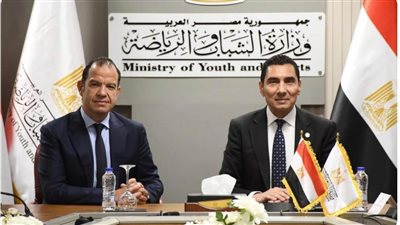 وزير الرياضة يهنيء سيف الوزيري بعد تعيينه رئيسًا لمجلس إدارة الشركة المتحدة