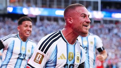 ماك أليستر يتقدم بالهدف الأول للأرجنتين أمام سويسرا