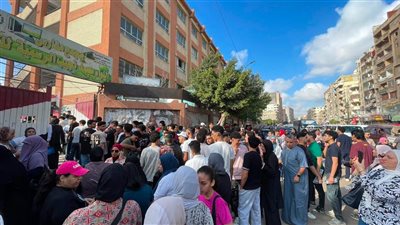 غضب بين طلاب الثانوية العامة بالإسكندرية بعد امتحان الرياضيات البحتة