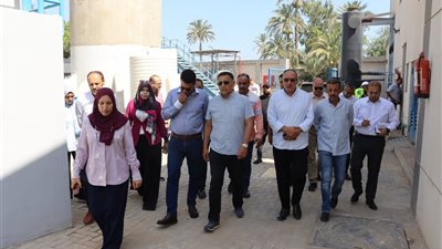 محافظ القليوبية يتفقد محطة رفع الصرف الصحي بالكوم الأحمر ضمن مشروعات 