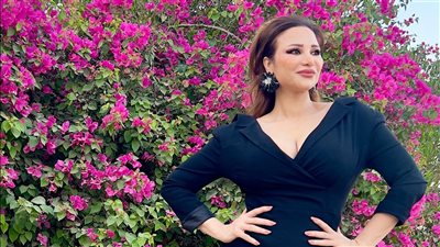 وسط الطبيعة..غادة طلعت تتألق في جلسة تصوير جديدة