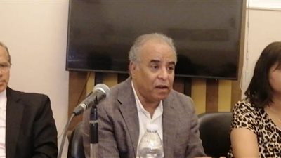 اتحاد الكتاب يناقش 