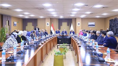 وزير التعليم العالي يترأس اجتماع مجلس جامعة المنصورة