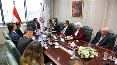 وزير الصحة يدفع نحو نقلة نوعية في المناظرات الطبية عن بعد