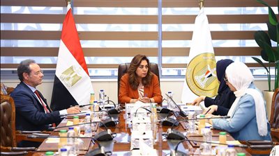 التنمية المحلية تستعرض المشروعات المصرية للاقتصاد الأزرق في البحر الأحمر