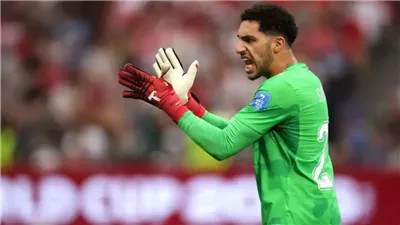 فالنسيا يرد بشأن التعاقد مع مصطفى شوبير