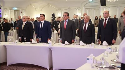  مع حزب حماة وطن.. وزير الصحة يناقش تطوير المنظومة الصحية وبناء الإنسان المصري