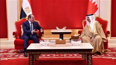 السيسي يجدد موقف مصر الرافض لأي محاولات للعبث بأمن واستقرار مملكة البحرين