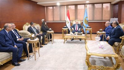 محافظ الغربية يبحث مع البنك الزراعي تعزيز التعاون المشترك لدعم المزارعين