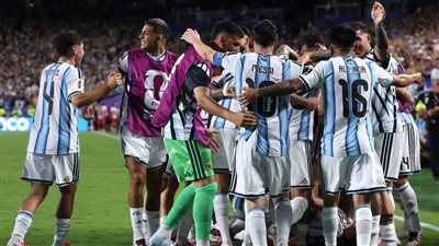 صدمة لميسي.. فيفا يدرس معاقبة الأرجنتين قبل النهائي