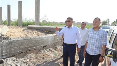 محافظ القليوبية يرصد مخالفة ويوجه بإزالتها فورًا