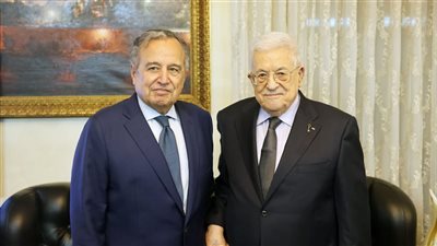  نبيل فهمي يؤكد للرئيس أبو مازن: الجامعة العربية تقف إلى جانب فلسطين في مواجهة مخططات الاحتلال