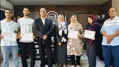 طارق سعد الدين يكرّم أعضاء غرفة عمليات اتحاد الطلاب 