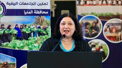 نائبة وزيرة التضامن تتفقد مشروعات تمكين المجتمعات الريفية والأمن الغذائي بالمنيا