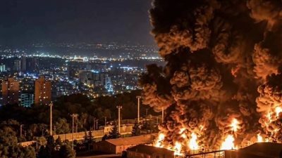 التلفزيون الإيراني: مناطق في بندر عباس تعرضت لقصف أمريكي