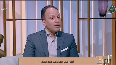 استشاري: البلوجرز أربكوا تخصصات التغذية والتجميل والشريعة.. وتقسيم الأطعمة لممنوع ومسموح جريمة