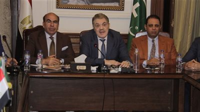 الوفد: اتخاذ الإجراءات القانونية ضد التطاول والإساءات المضللة على صفحات التواصل.. والتحريض على تعطيل العمل